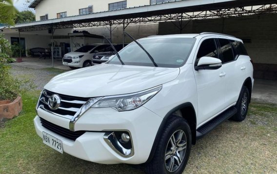 White Toyota Fortuner 2017 for sale in Quezon City-2