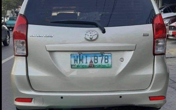 Selling Silver Toyota Avanza 2013 in San Mateo-1