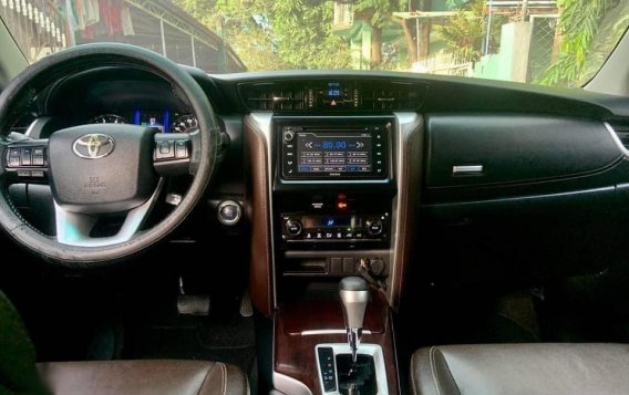 Sell Black 2016 Toyota Fortuner in Quezon City-5