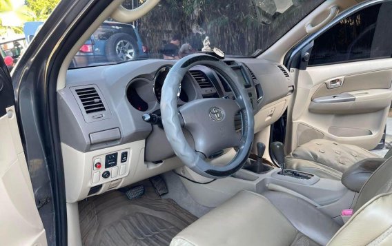 Selling Grey Toyota Fortuner 2006 in Quezon City-7