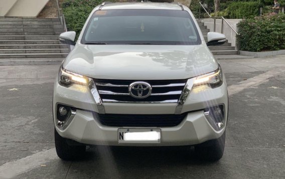Selling White Toyota Fortuner 2016 in Quezon City-1