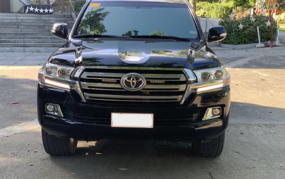 Black Toyota Land Cruiser 2018 for sale in Quezon City-2