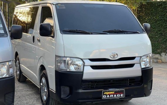 White Toyota Hiace 2017 for sale in Quezon City-3