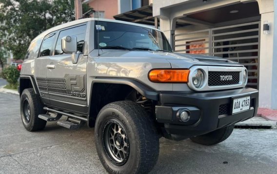 Grey Toyota Fj Cruiser 2015 for sale in Automatic-1