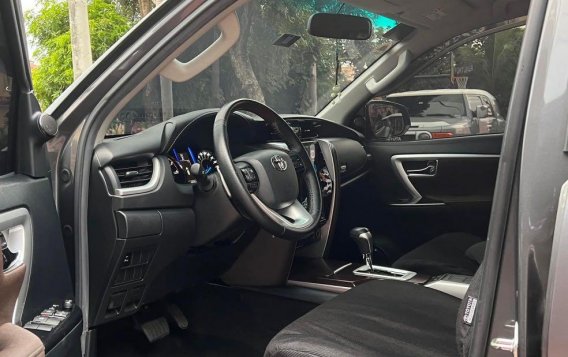 Grey Toyota Fortuner 2018 for sale in Quezon City-5