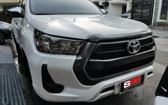 Selling White Toyota Hilux 2021 in Quezon