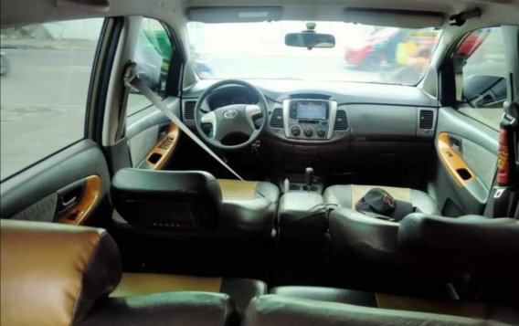 Beige Toyota Innova 2013 for sale in Automatic-3