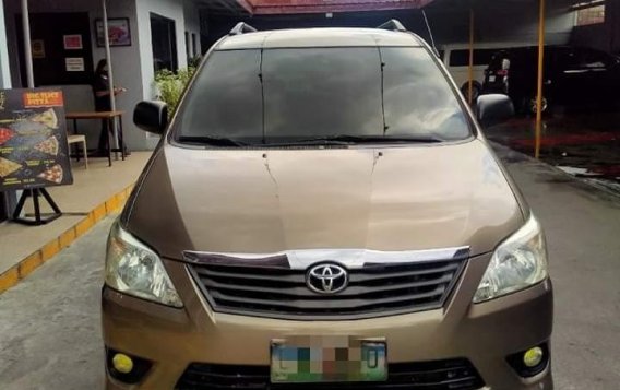 Beige Toyota Innova 2013 for sale in Automatic-1