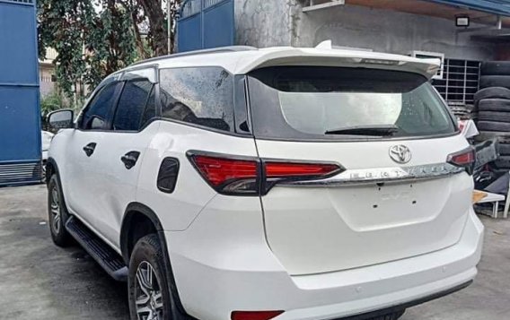 Selling White Toyota Fortuner 2018 in Quezon City