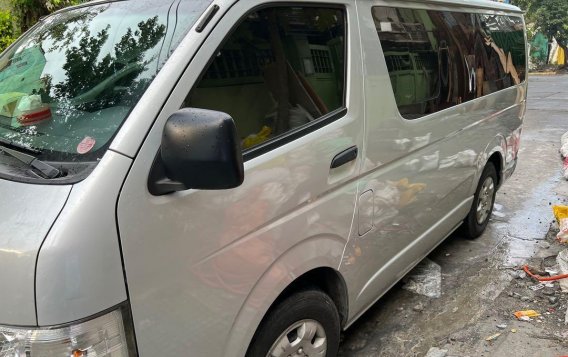 Selling Silver Toyota Hiace 2016 in Mandaluyong-8