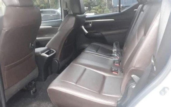 Silver Toyota Fortuner 2016 for sale in Quezon City-3