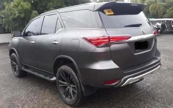 Silver Toyota Fortuner 2016 for sale in Quezon City-1