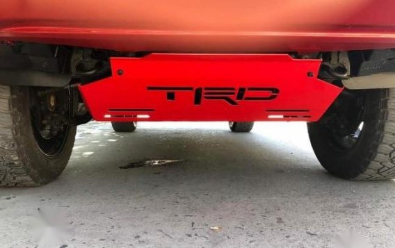 Selling Red Toyota Hilux 2018 in San Fernando-5