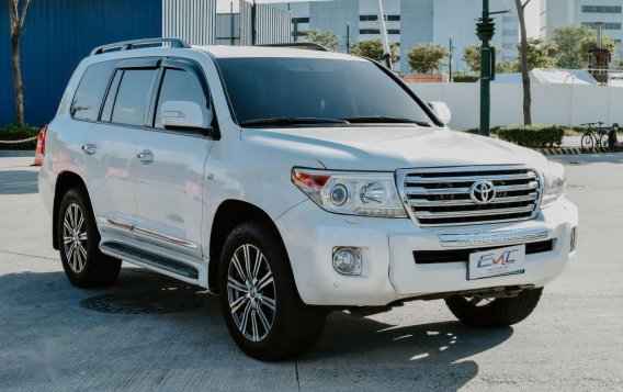Pearl White Toyota Land Cruiser 2012 for sale in Quezon-1