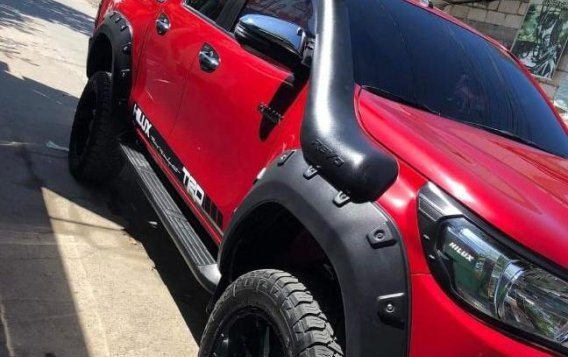 Selling Red Toyota Hilux 2018 in San Fernando