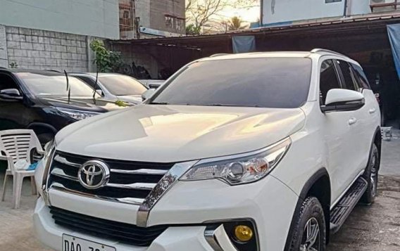 White Toyota Fortuner 2020 for sale in Quezon City-3