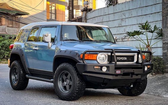 Blue Toyota FJ Cruiser 2016 for sale in Taytay