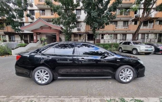 Sell Black 2013 Toyota Camry in Cainta