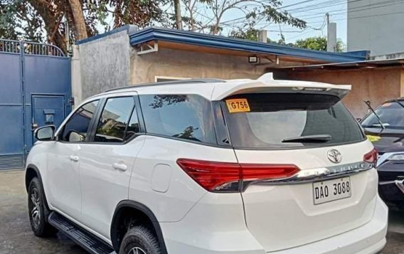 White Toyota Fortuner 2020 for sale in Quezon City-2