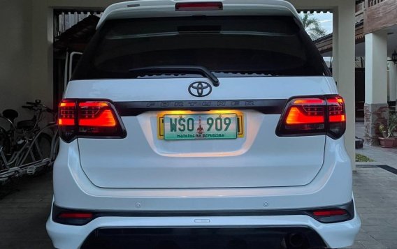 Selling White Toyota Fortuner 2013 in Parañaque-2