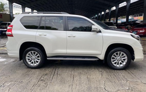 Selling Pearl White 2017 Toyota Prado in Manila-5