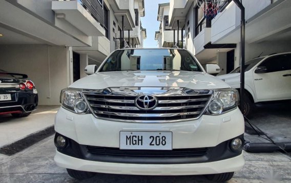 Selling White Toyota Fortuner 2014 in Quezon-3