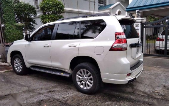 Selling Pearl White 2017 Toyota Prado in Manila-2