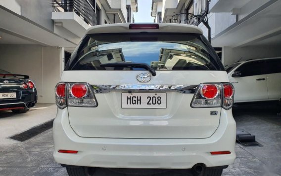 Selling White Toyota Fortuner 2014 in Quezon-9