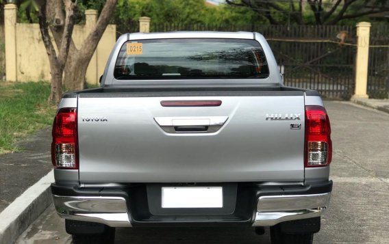 Selling Silver Toyota Hilux 2019 in Muntinlupa-2