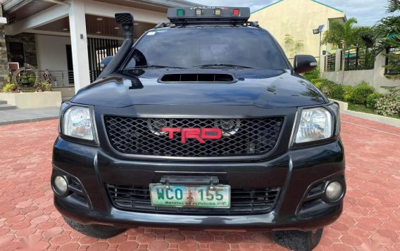 Black Toyota Hilux 2013 for sale in Quezon -2