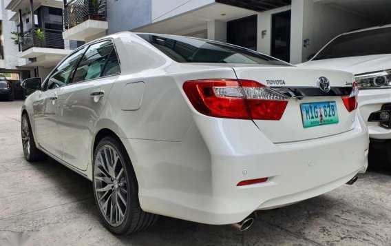 Selling Pearl White Toyota Camry 2013 in Quezon-1