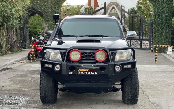 Sell Black 2014 Toyota Hilux in Quezon City