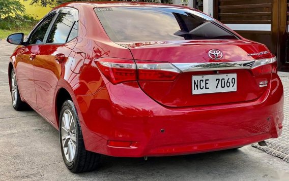 Sell Red 2016 Toyota Altis in Manila-3