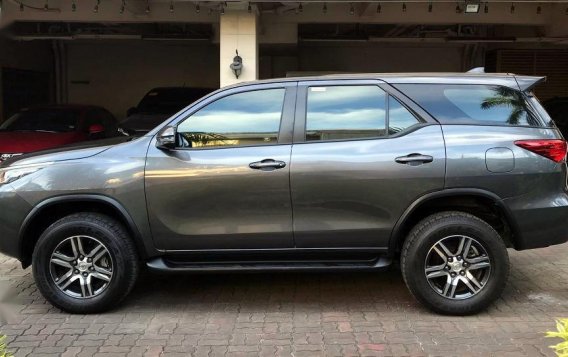 Grey Toyota Fortuner 2021 for sale in Automatic-2
