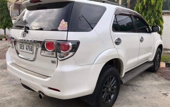 Pearl White Toyota Fortuner 2016 for sale in Manila-8
