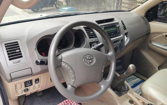 Selling Silver 2009 Toyota Hilux  in Pasig-4