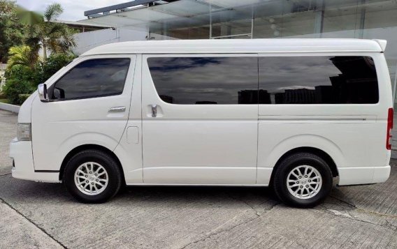 Pearl White Toyota Hiace Super Grandia 2011 for sale in Pasig-1