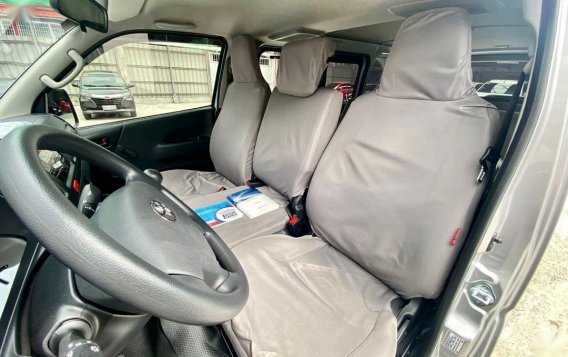 Silver Toyota Hiace 2021 for sale in Parañaque-4