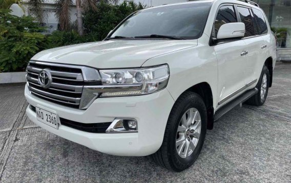 Selling Pearl White Toyota Land Cruiser 2017 in Pasig