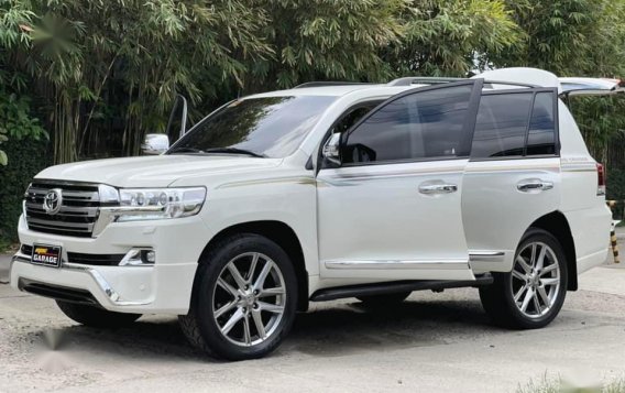 Pearl White Toyota Land Cruiser 2020 for sale in Quezon City-1