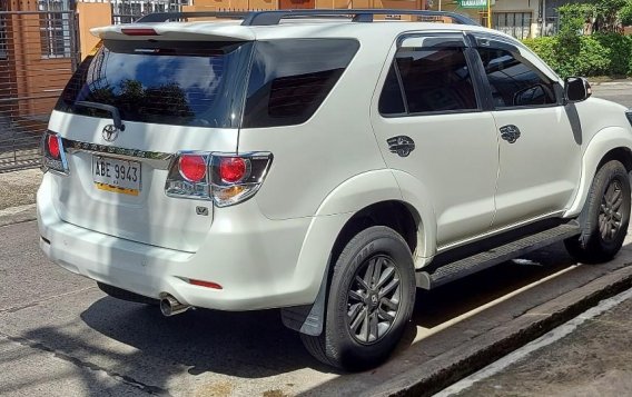 Pearl White Toyota Fortuner 2014 for sale in Lucena-7