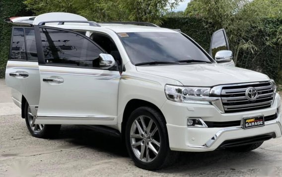 Pearl White Toyota Land Cruiser 2020 for sale in Quezon City-2