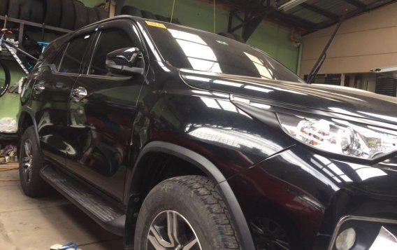 Black Toyota Fortuner 2019 for sale in Automatic-1