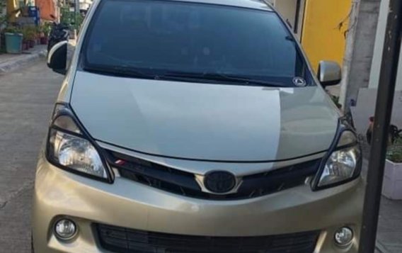 Selling Silver Toyota Avanza 2014 in Pasay-1