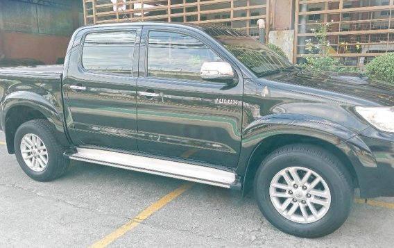 Black 2013 Toyota Hilux for sale in Quezon City-4