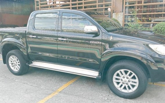 Black 2013 Toyota Hilux for sale in Quezon City-4