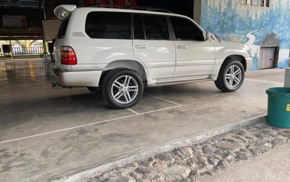 Pearl White Toyota Land Cruiser 2000 for sale in Automatic-2