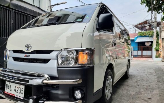 White Toyota Hiace 2019 for sale in Bacoor-1