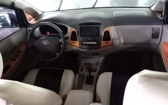 White Toyota Innova 2012 for sale in Automatic-4