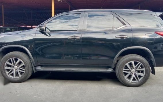 Black Toyota Fortuner 2018 for sale in Pasig-2